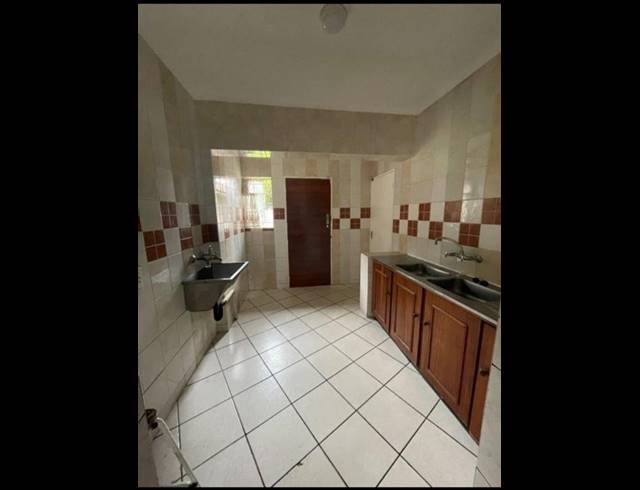 5 BEDROOM HOUSE FOR SALE IN BIRCHLEIGH NORTH